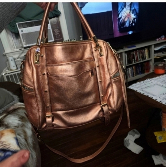 LIKE NEW Gorgeous Rebecca minkoff metallic rose gold  cupid bag - Picture 1 of 8